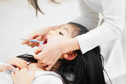 親子で仕上げ磨き