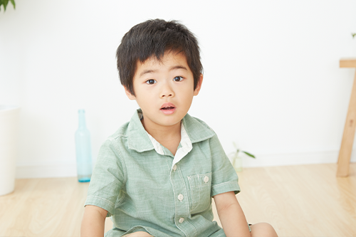 ぽかん口子供
